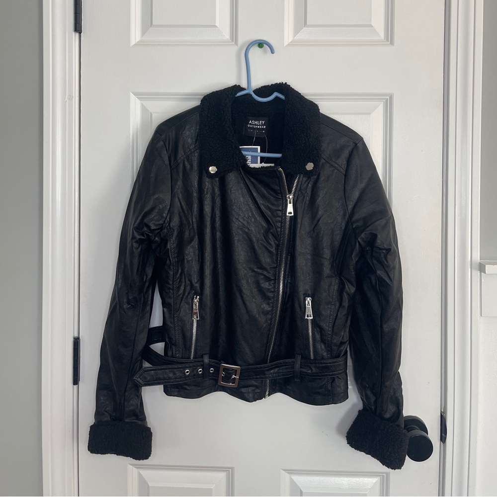 NWT Ashley By 26 International Black Leather Jacket